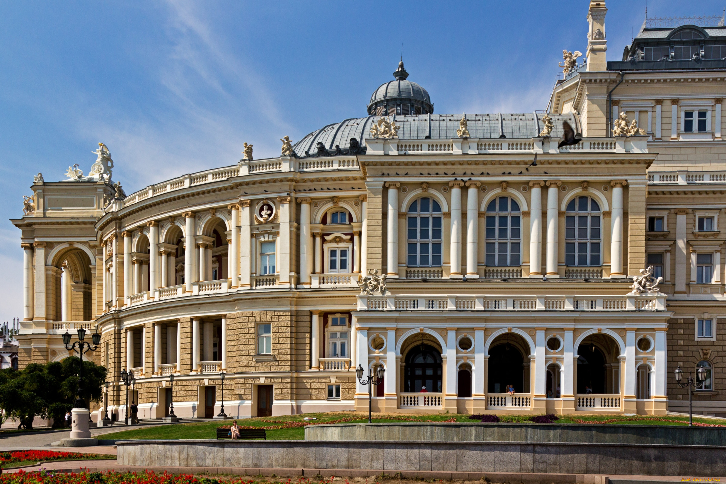 Обои Одесса (Украина) Города Одесса (Украина), обои для рабочего стола,  фотографии одесса , украина, города, - здания, дома, оперный, театр Обои  для рабочего стола, скачать обои картинки заставки на рабочий стол.